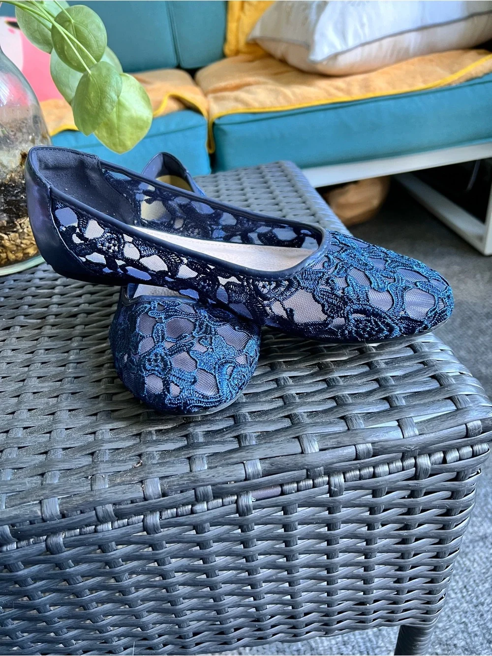 Greatonu size 8.5 women’s navy blue lace ballet flats.